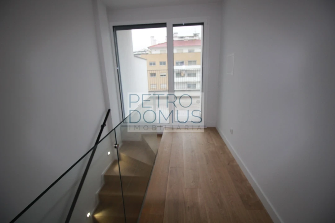 Apartamento T3 para Venda em Leiria, Pousos, Barreira e Cortes Foto 13