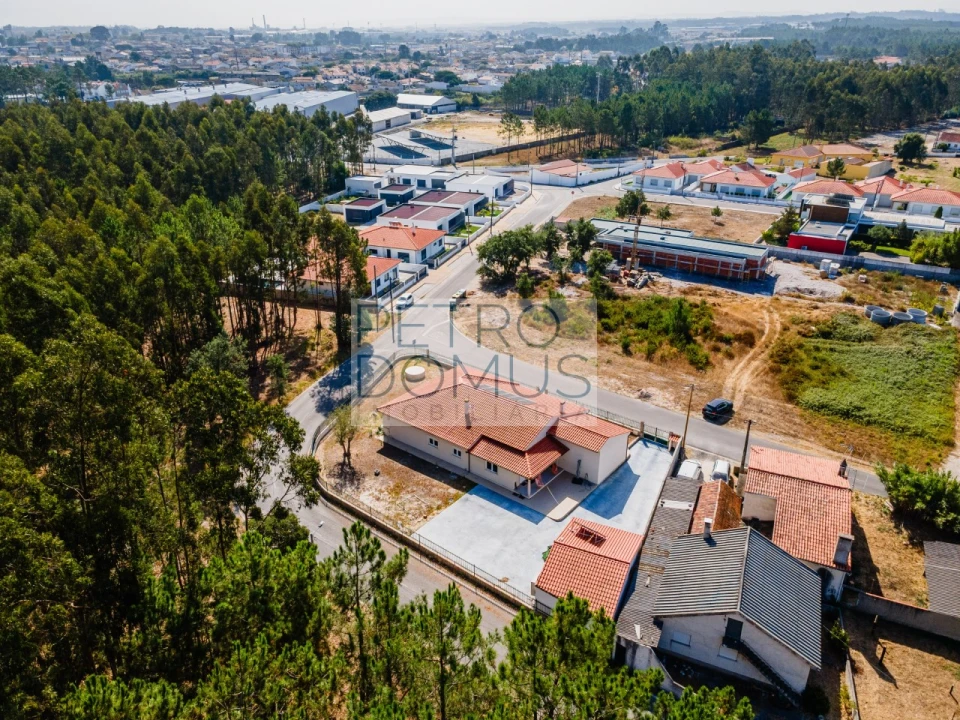 Moradia T4 para Venda em Marinha Grande Foto 13