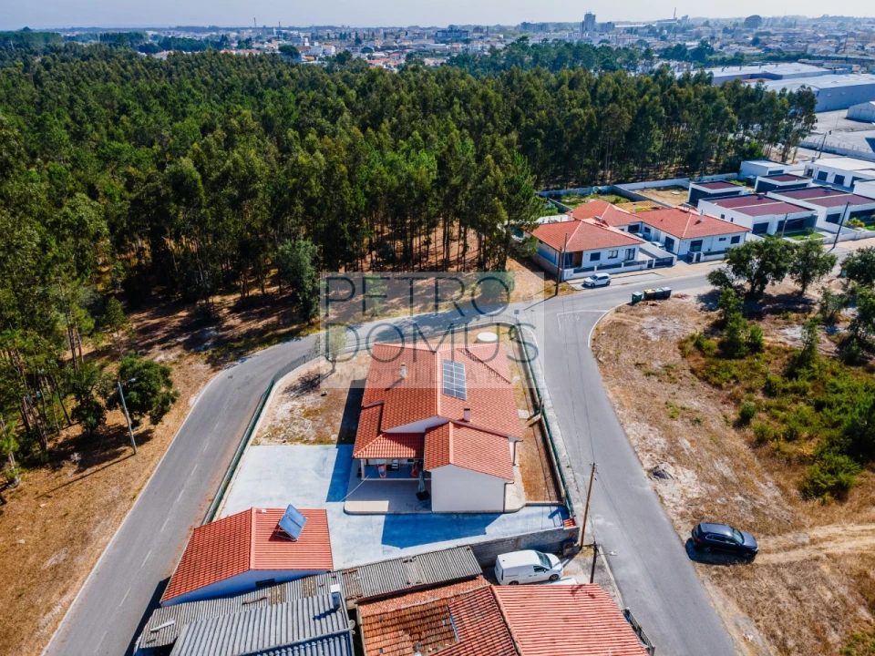 Moradia T4 para Venda em Marinha Grande Foto 14