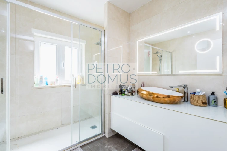 Moradia T4 para Venda em Marinha Grande Foto 35