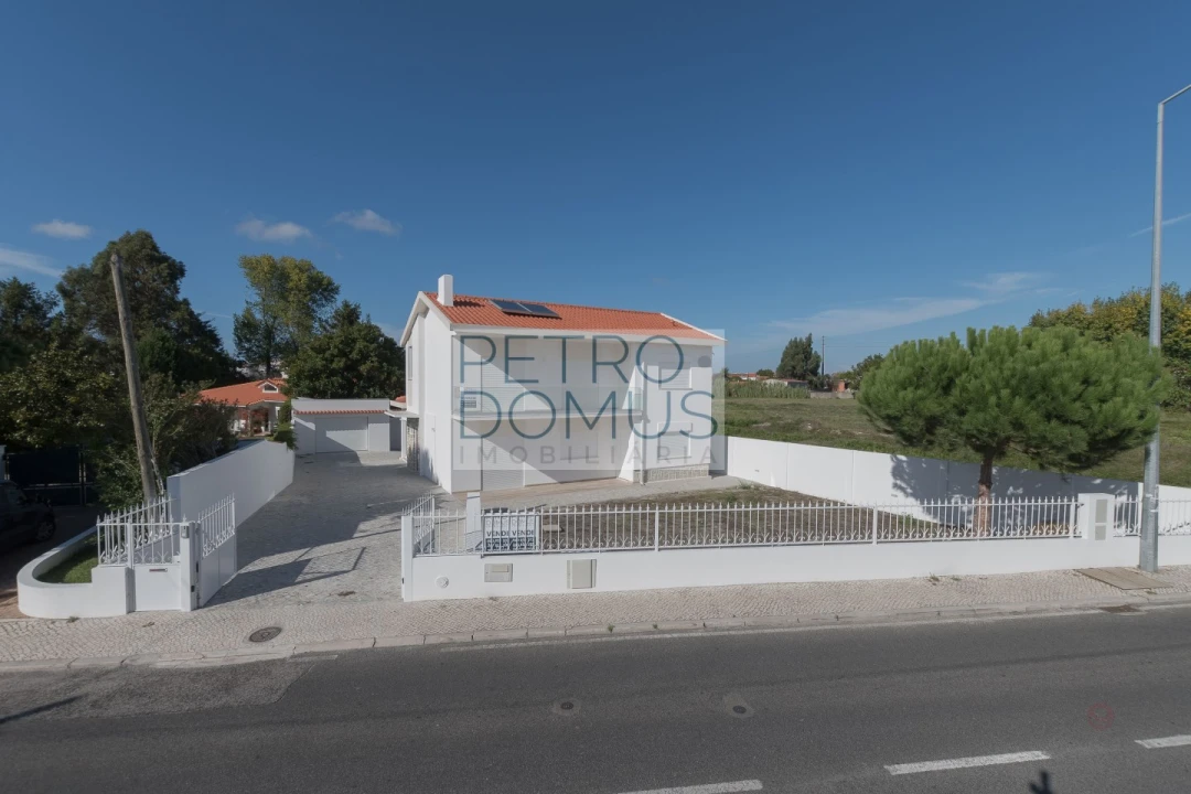 Moradia T4 para Venda em Marinha Grande Foto 11