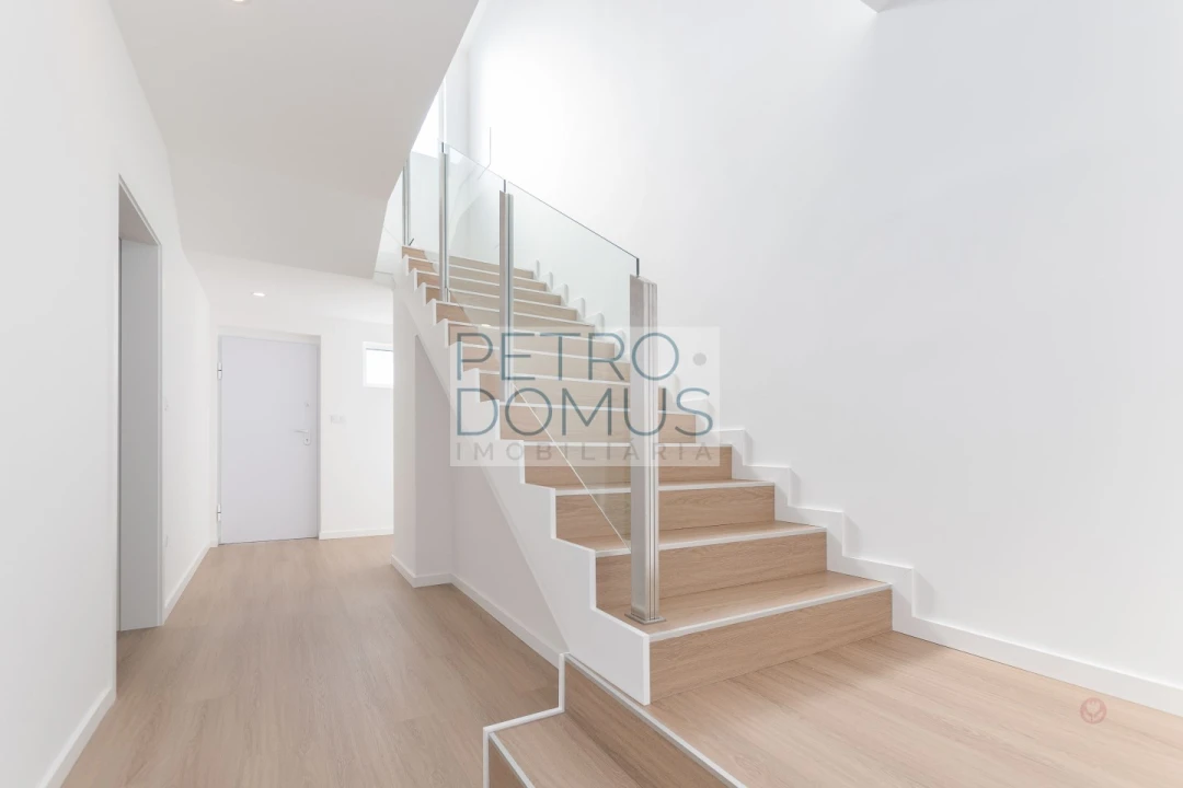 Moradia T4 para Venda em Marinha Grande Foto 18