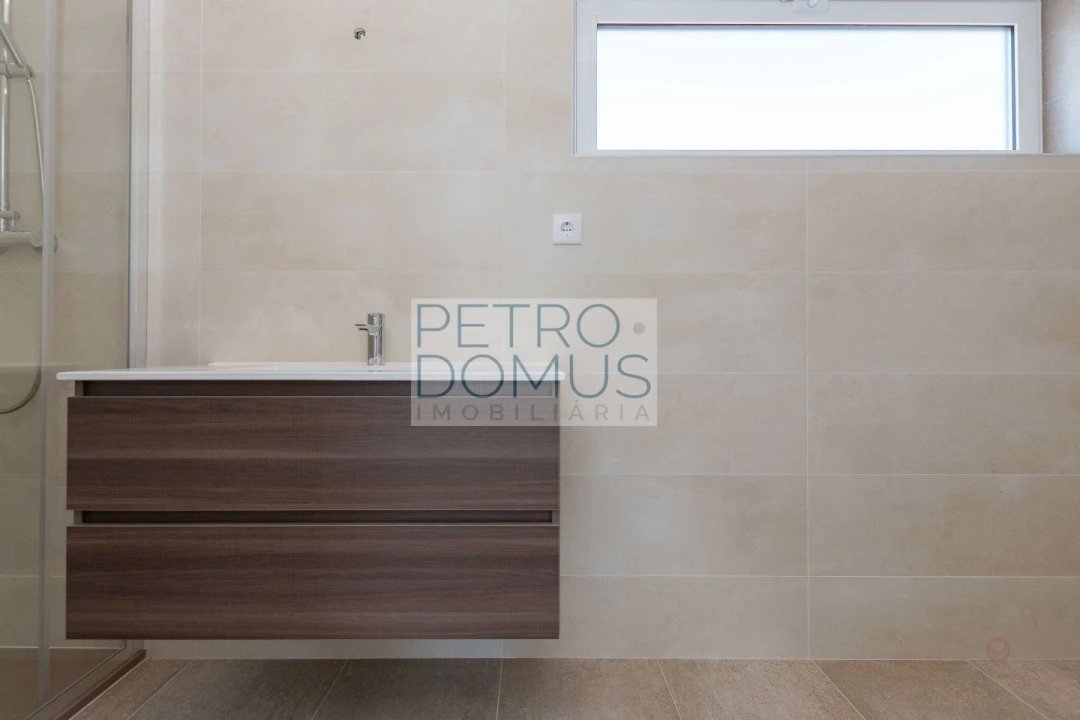 Moradia T4 para Venda em Marinha Grande Foto 33