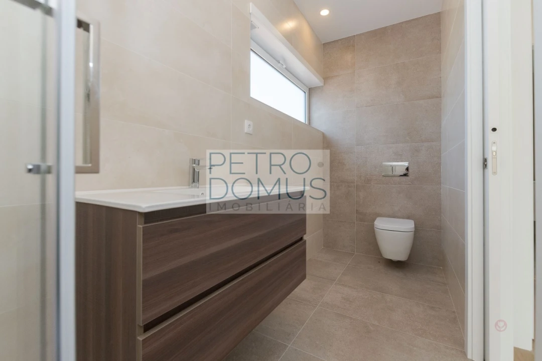 Moradia T4 para Venda em Marinha Grande Foto 35