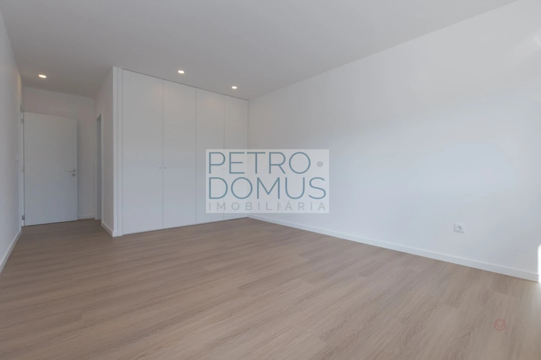 Moradia T4 para Venda em Marinha Grande Foto 37