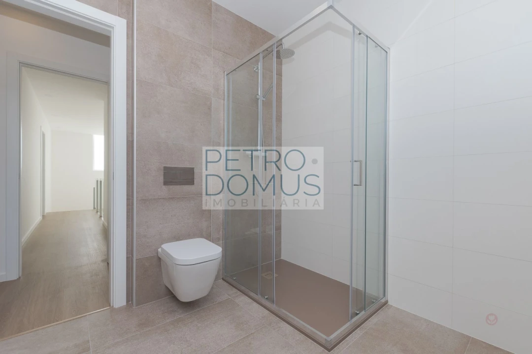 Moradia T4 para Venda em Marinha Grande Foto 40