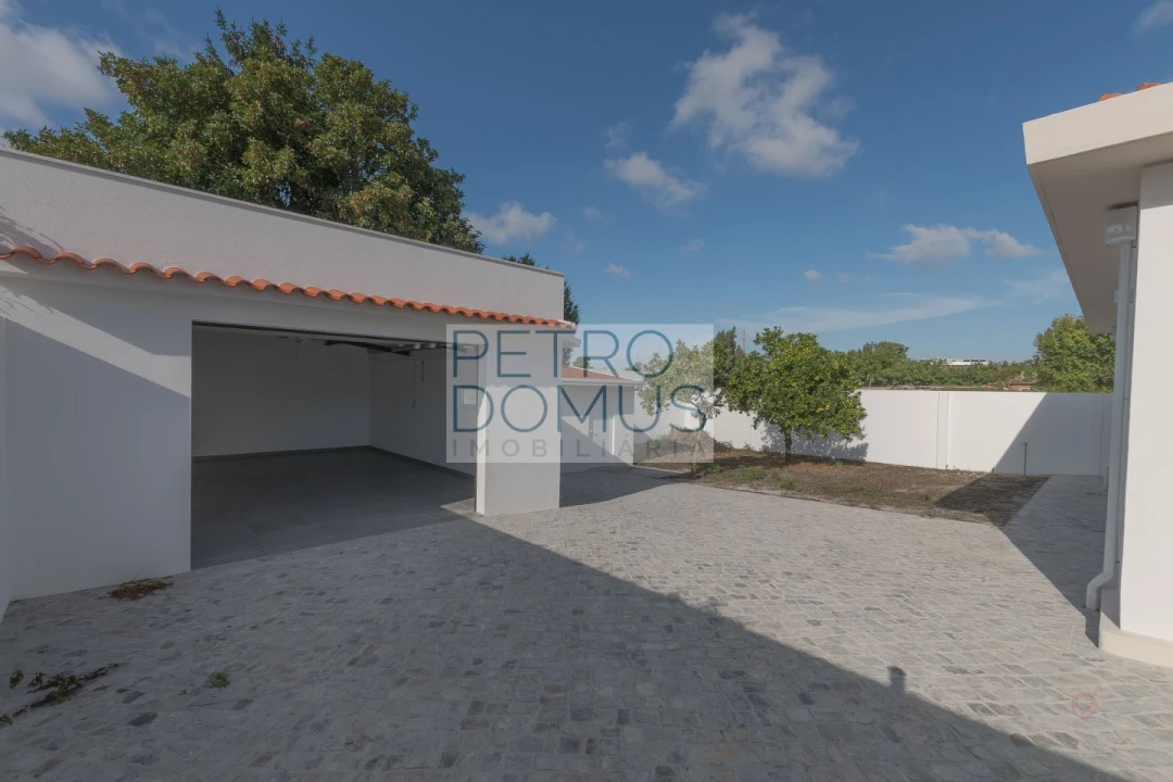 Moradia T4 para Venda em Marinha Grande Foto 44