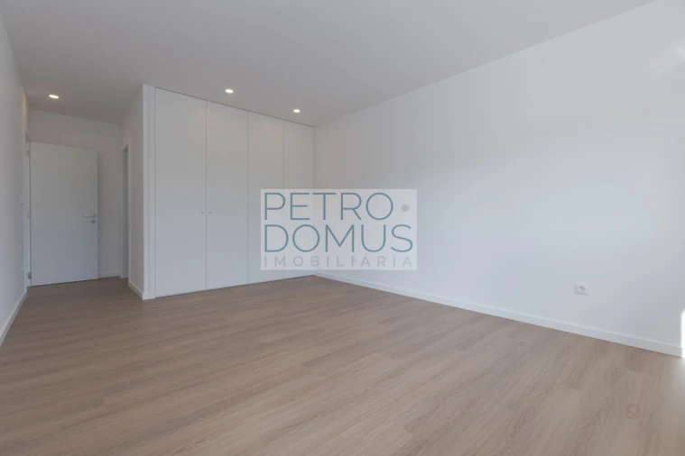 Moradia T4 para Venda em Marinha Grande Foto 37