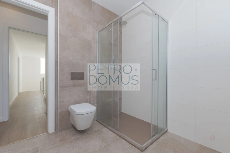 Moradia T4 para Venda em Marinha Grande Foto 40