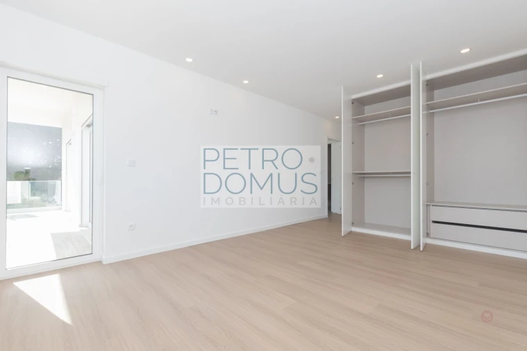 Moradia T4 para Venda em Marinha Grande Foto 41