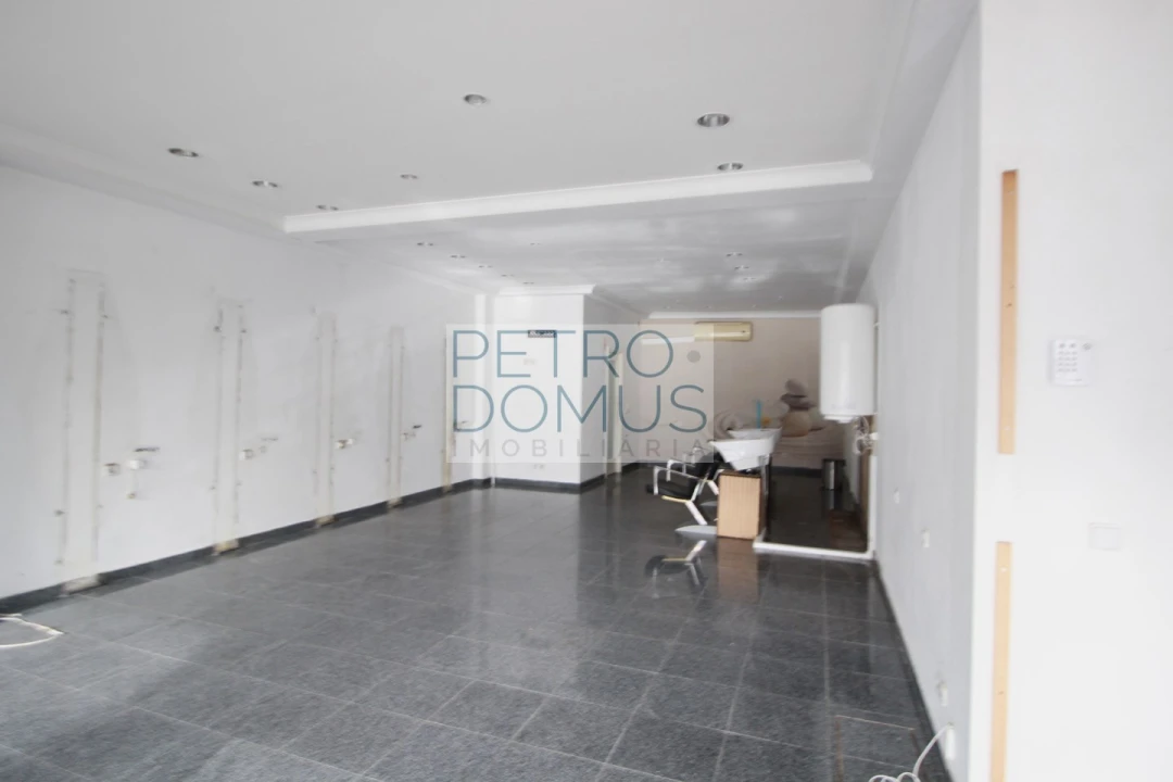 Loja para Arrendamento em Leiria, Pousos, Barreira e Cortes Foto 2