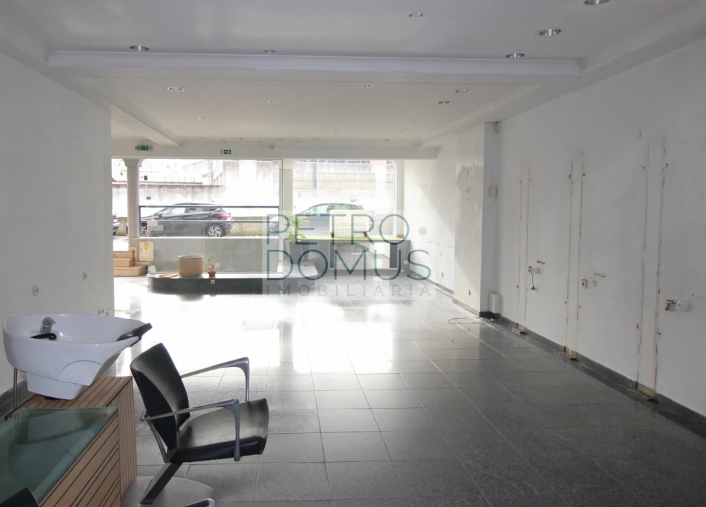 Loja para Arrendamento em Leiria, Pousos, Barreira e Cortes Foto 5