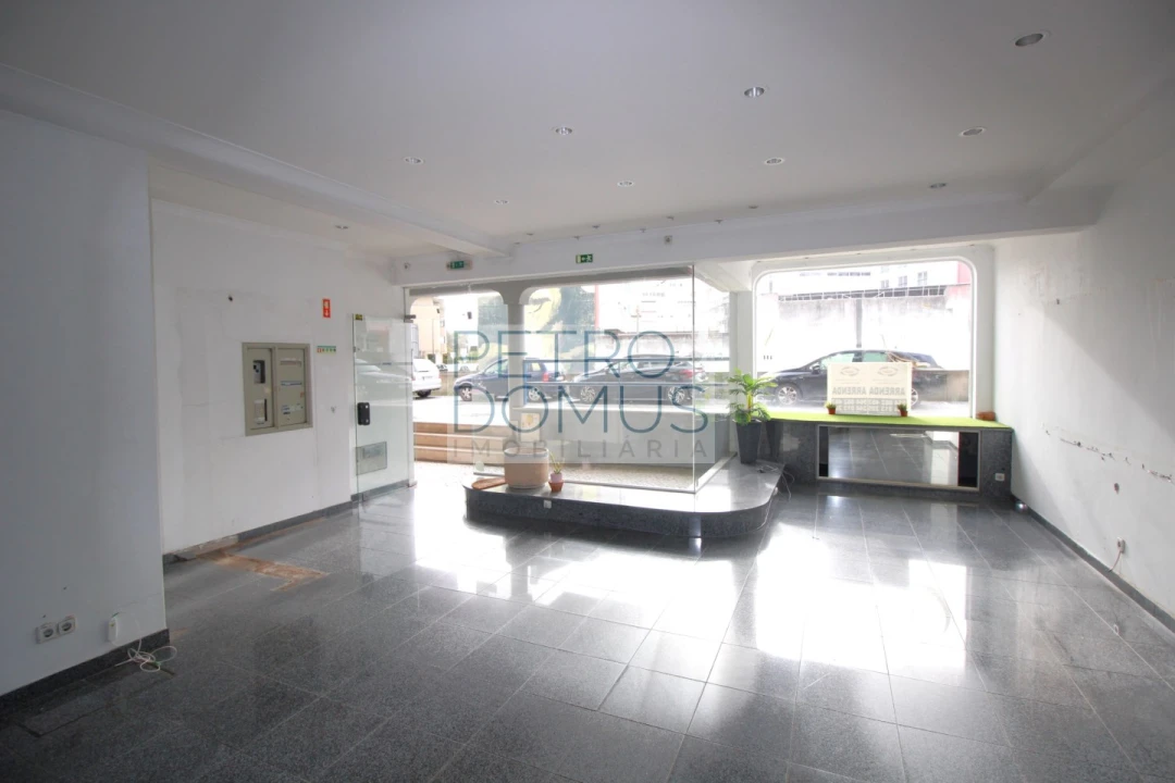 Loja para Arrendamento em Leiria, Pousos, Barreira e Cortes Foto 7