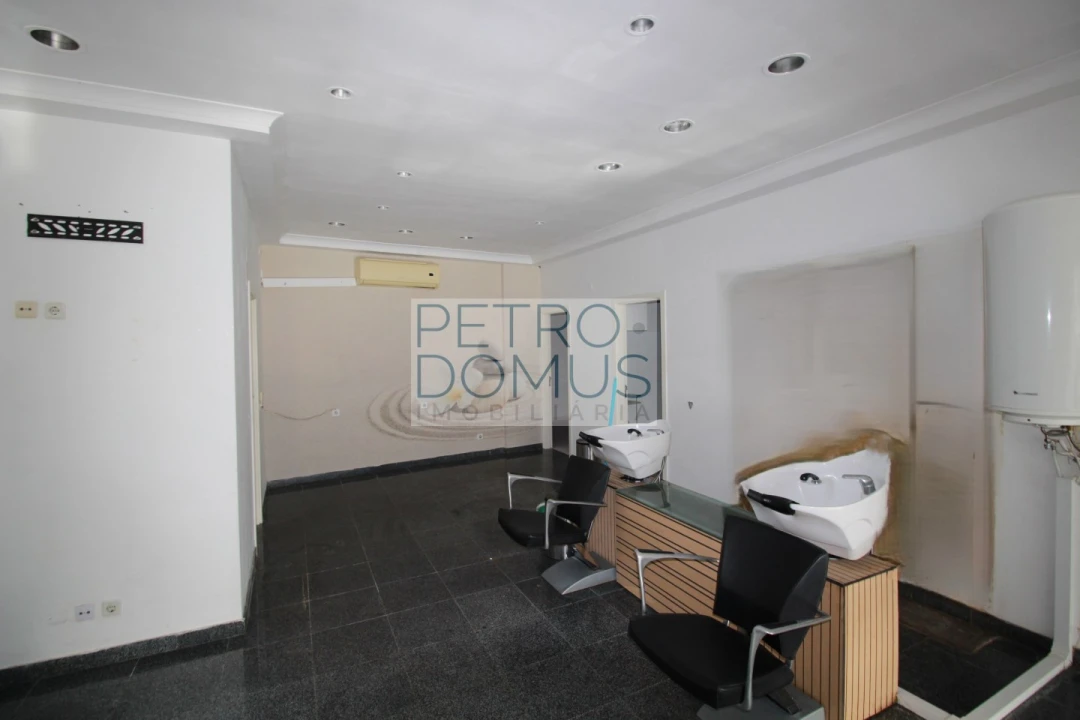 Loja para Arrendamento em Leiria, Pousos, Barreira e Cortes Foto 8