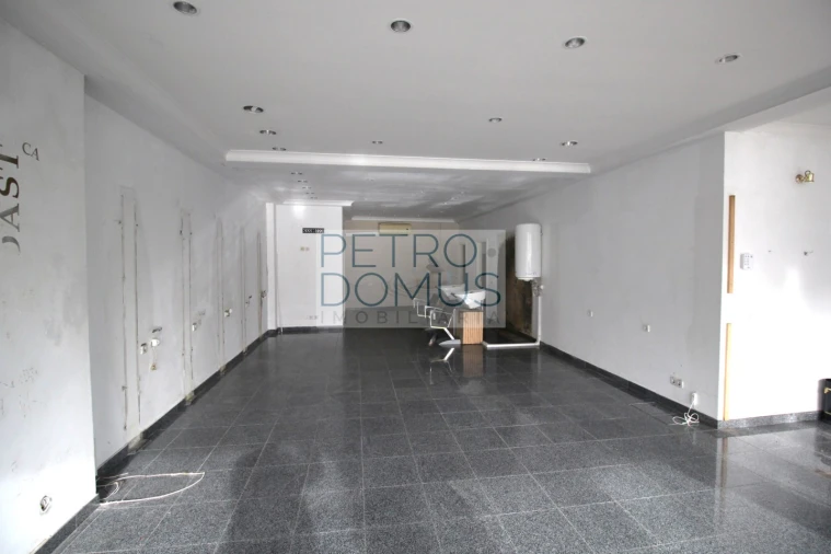 Loja para Arrendamento em Leiria, Pousos, Barreira e Cortes Foto 3