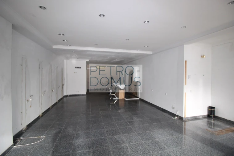 Loja para Arrendamento em Leiria, Pousos, Barreira e Cortes Foto 6