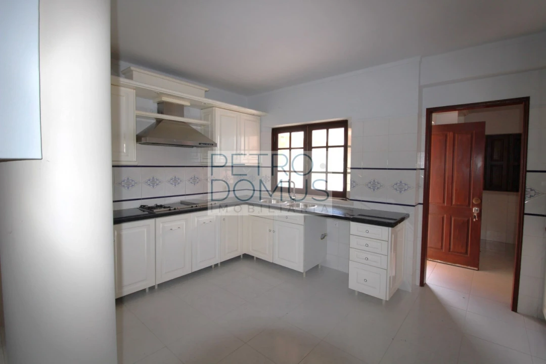 Moradia T5 para Venda em Marrazes e Barosa Foto 15