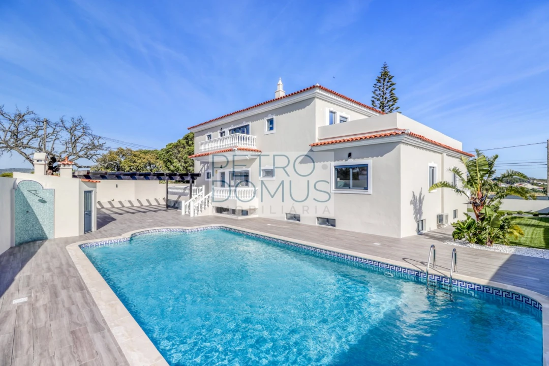 Moradia T7 para Venda em Almancil Foto 2