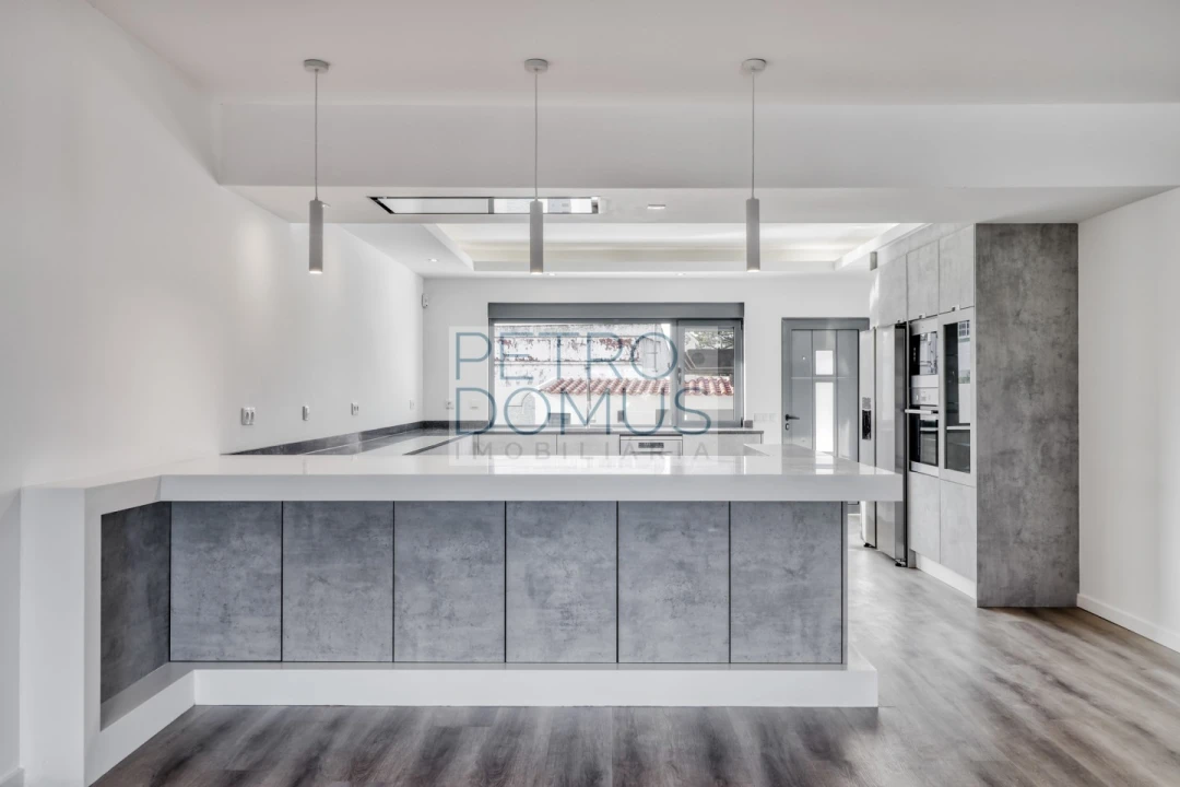 Moradia T7 para Venda em Almancil Foto 11