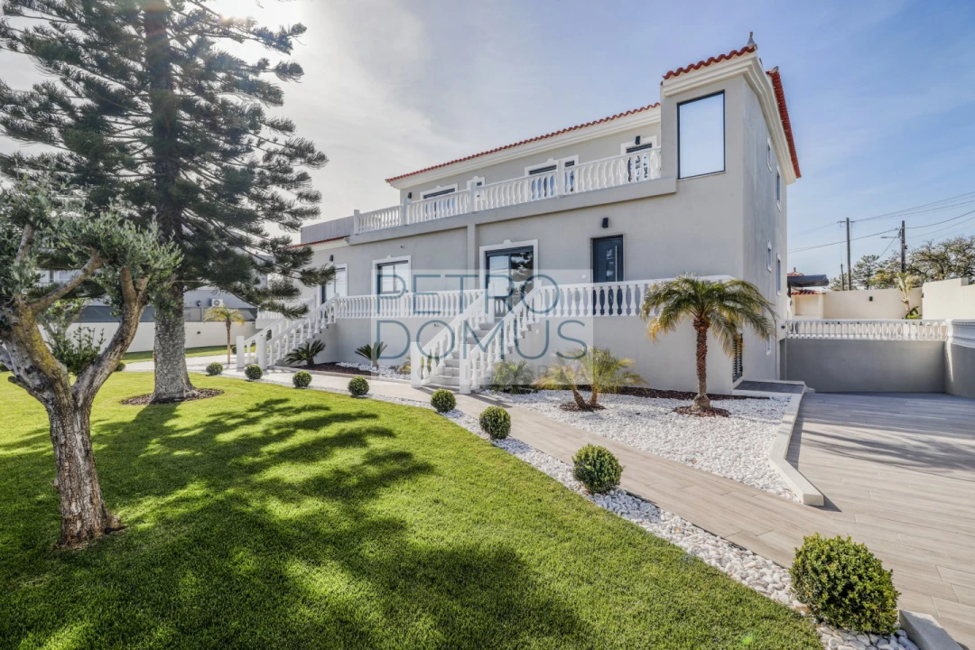 Moradia T7 para Venda em Almancil Foto 13