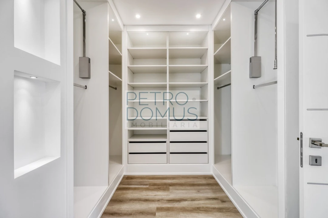 Moradia T7 para Venda em Almancil Foto 26