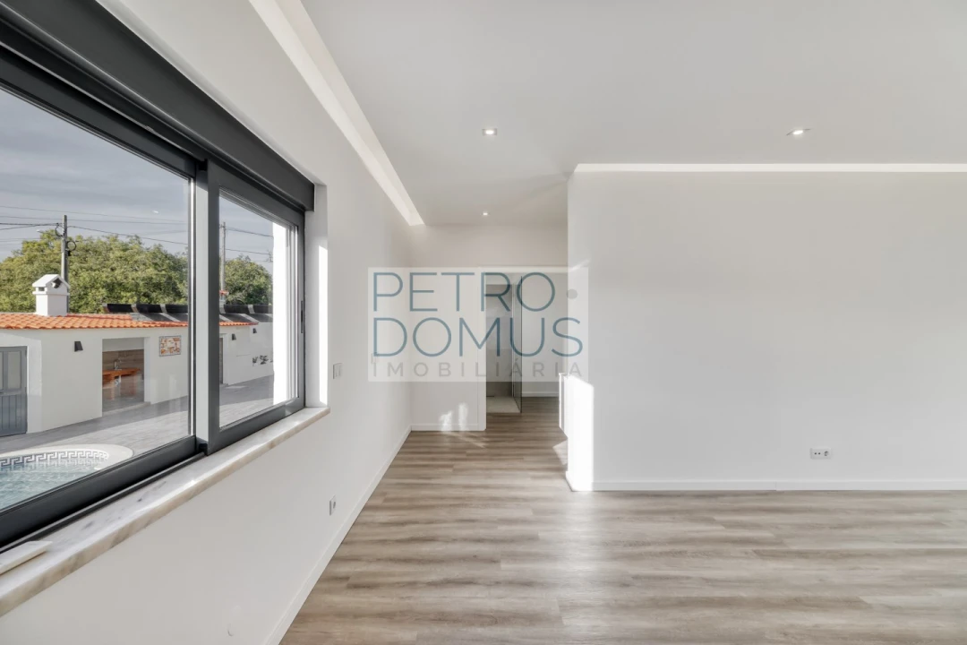 Moradia T7 para Venda em Almancil Foto 29