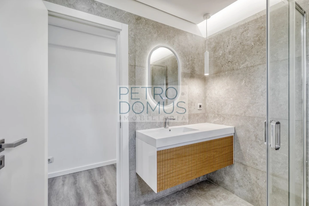 Moradia T7 para Venda em Almancil Foto 48