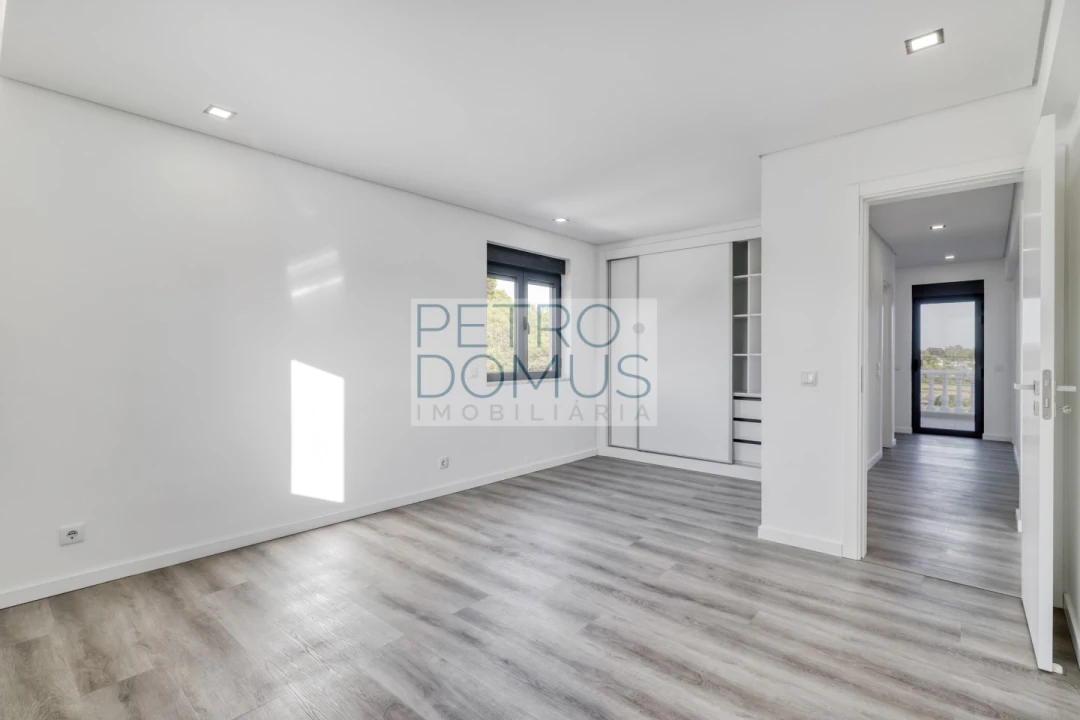 Moradia T7 para Venda em Almancil Foto 51