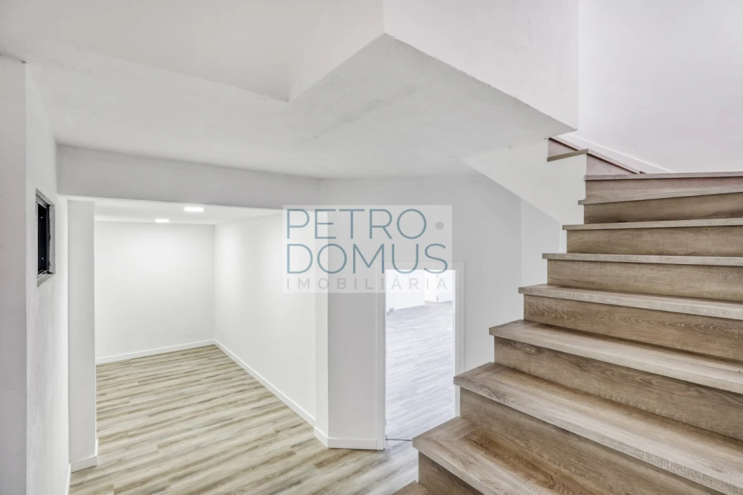 Moradia T7 para Venda em Almancil Foto 61