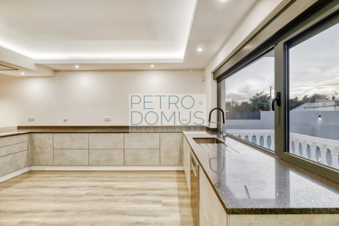 Moradia T7 para Venda em Almancil Foto 72