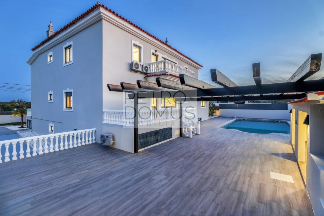 Moradia T7 para Venda em Almancil Foto 78