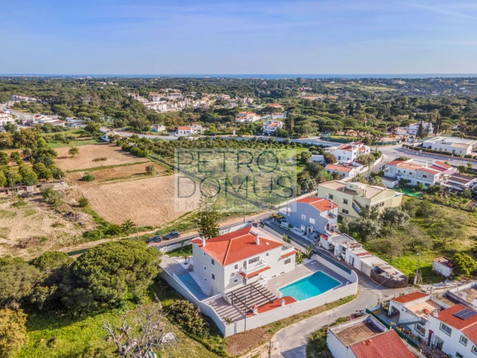 Moradia T7 para Venda em Almancil Foto 83