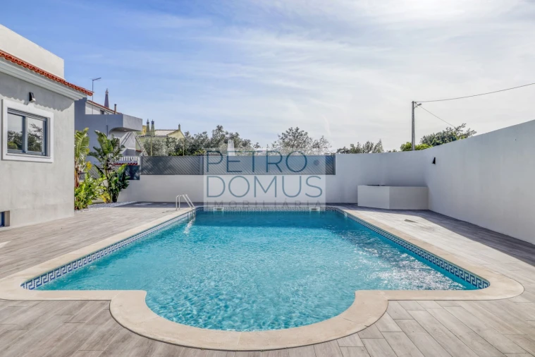 Moradia T7 para Venda em Almancil Foto 7