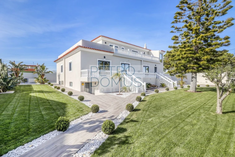 Moradia T7 para Venda em Almancil Foto 9