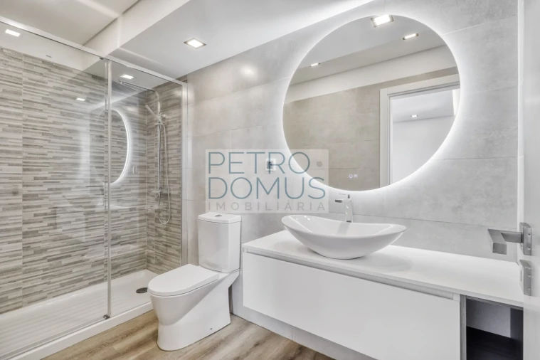 Moradia T7 para Venda em Almancil Foto 60