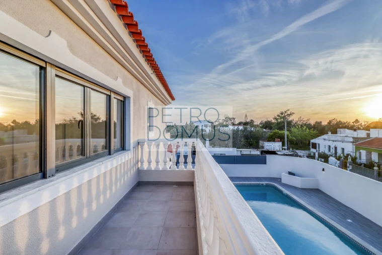 Moradia T7 para Venda em Almancil Foto 70