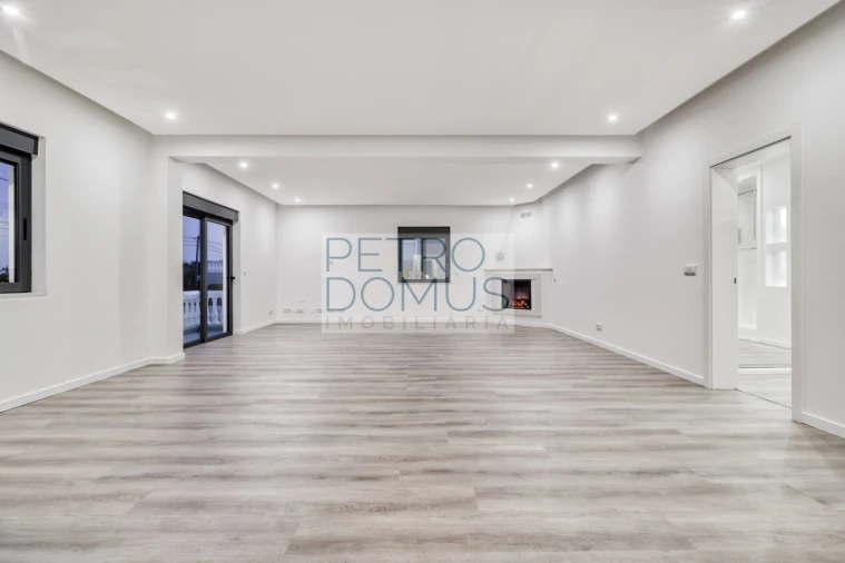 Moradia T7 para Venda em Almancil Foto 81