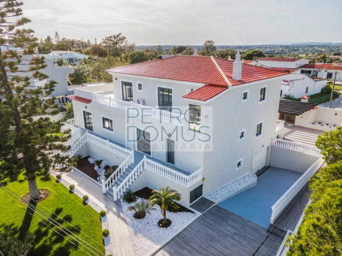 Moradia T7 para Venda em Almancil Foto 82