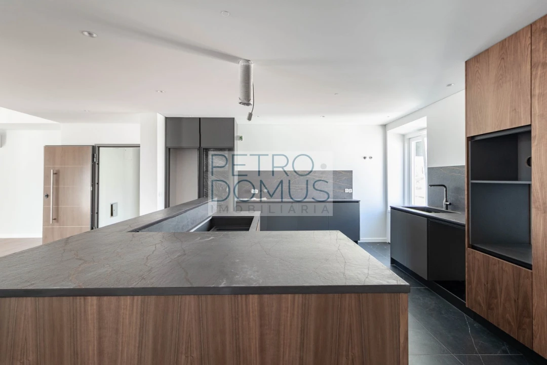 Apartamento T4 para Venda em Leiria, Pousos, Barreira e Cortes Foto 4