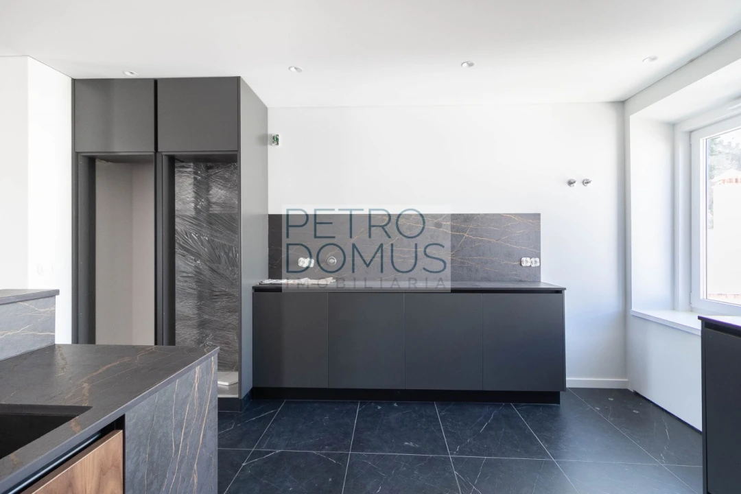 Apartamento T4 para Venda em Leiria, Pousos, Barreira e Cortes Foto 6