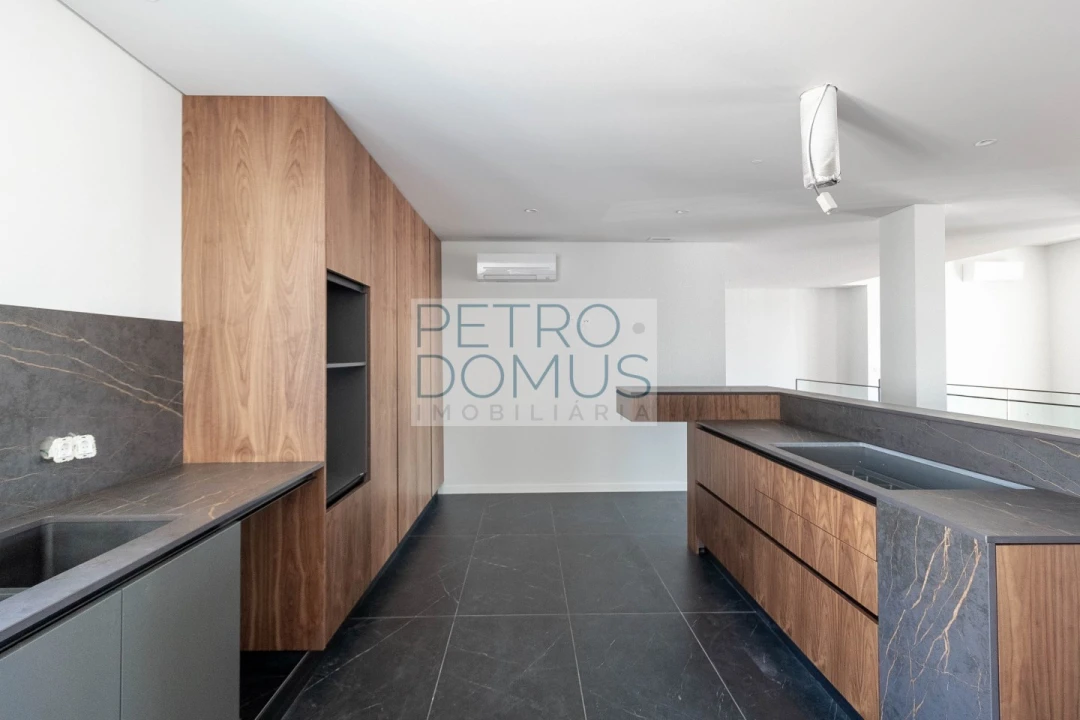 Apartamento T4 para Venda em Leiria, Pousos, Barreira e Cortes Foto 7