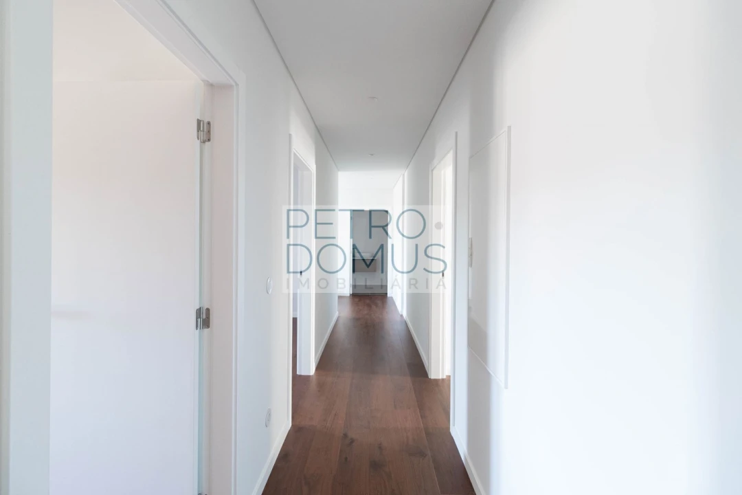 Apartamento T4 para Venda em Leiria, Pousos, Barreira e Cortes Foto 11