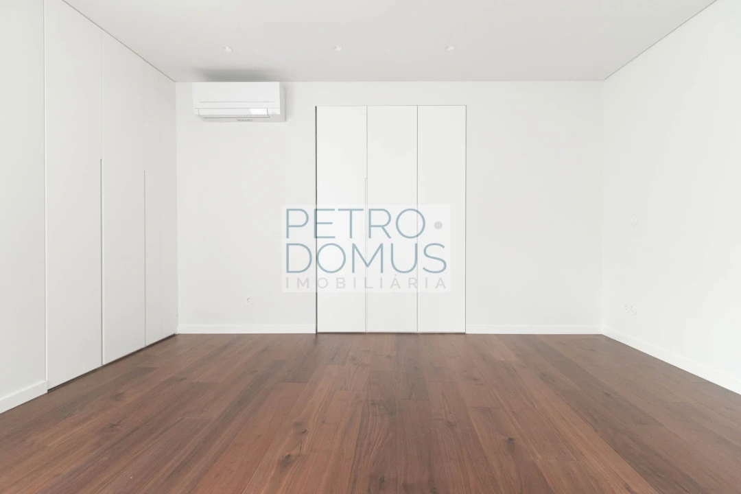 Apartamento T4 para Venda em Leiria, Pousos, Barreira e Cortes Foto 16