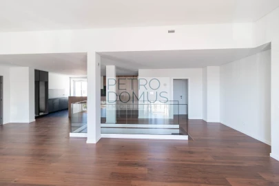 Apartamento T4 para Venda em Leiria, Pousos, Barreira e Cortes