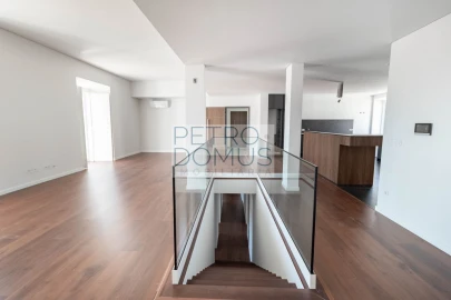 Apartamento T4 para Venda em Leiria, Pousos, Barreira e Cortes