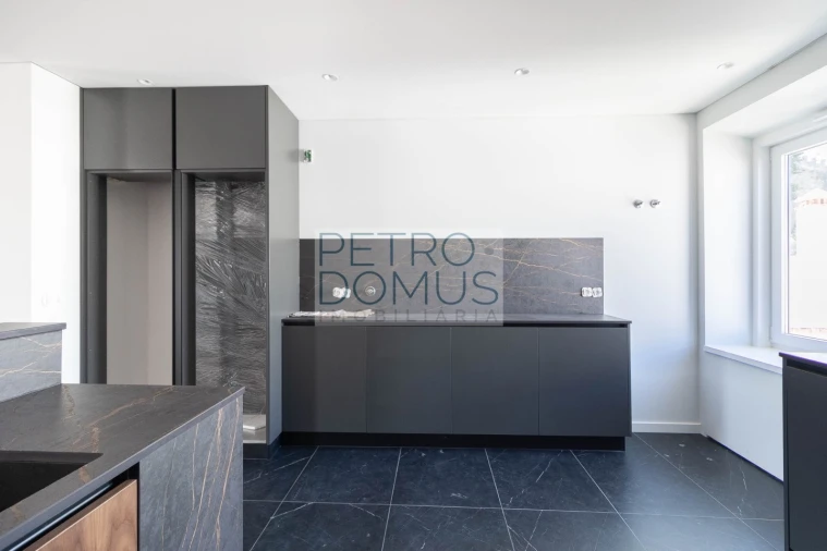 Apartamento T4 para Venda em Leiria, Pousos, Barreira e Cortes Foto 6