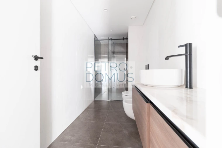 Apartamento T4 para Venda em Leiria, Pousos, Barreira e Cortes Foto 23