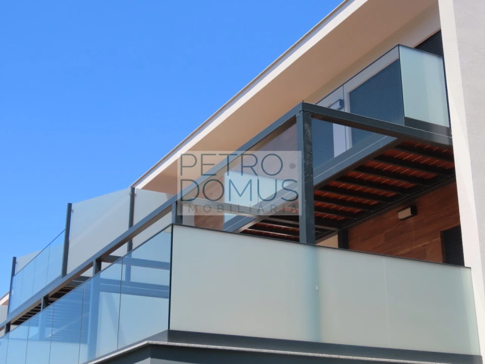 Moradia T4 para Venda em Leiria, Pousos, Barreira e Cortes Foto 9
