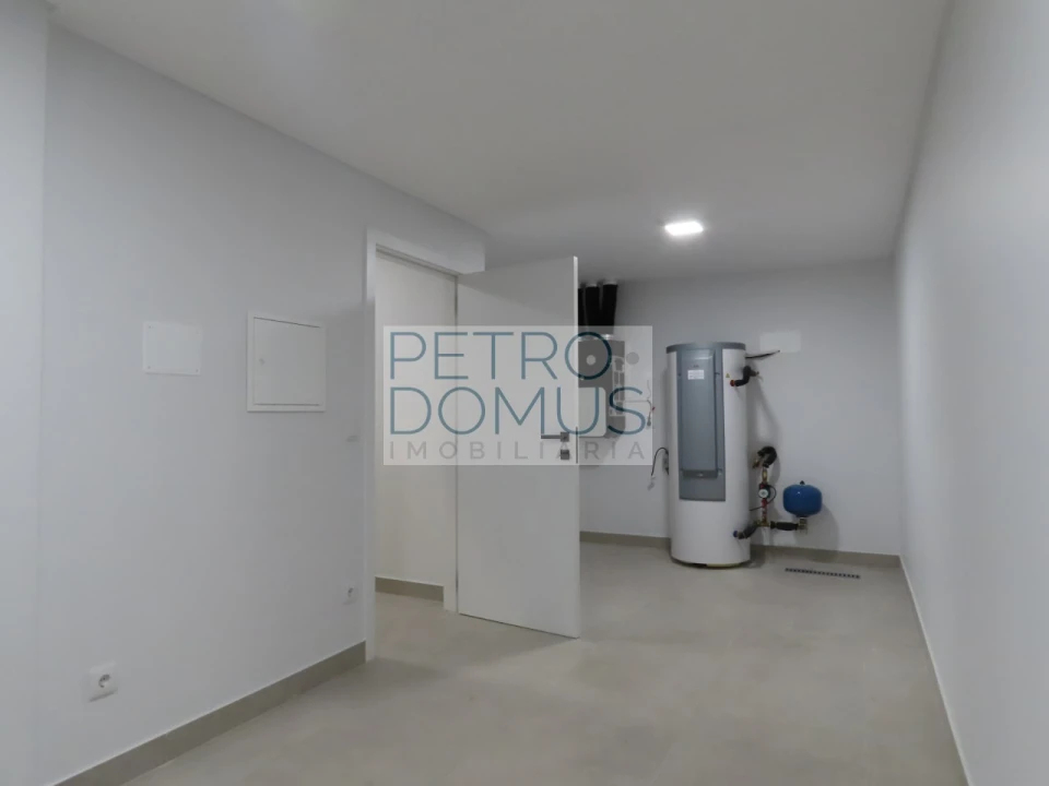 Moradia T4 para Venda em Leiria, Pousos, Barreira e Cortes Foto 18