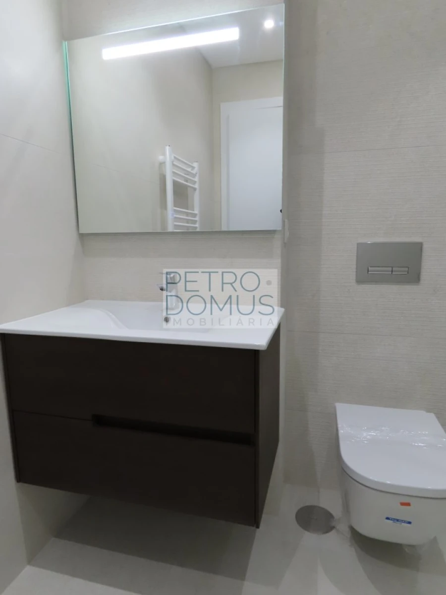 Moradia T4 para Venda em Leiria, Pousos, Barreira e Cortes Foto 49